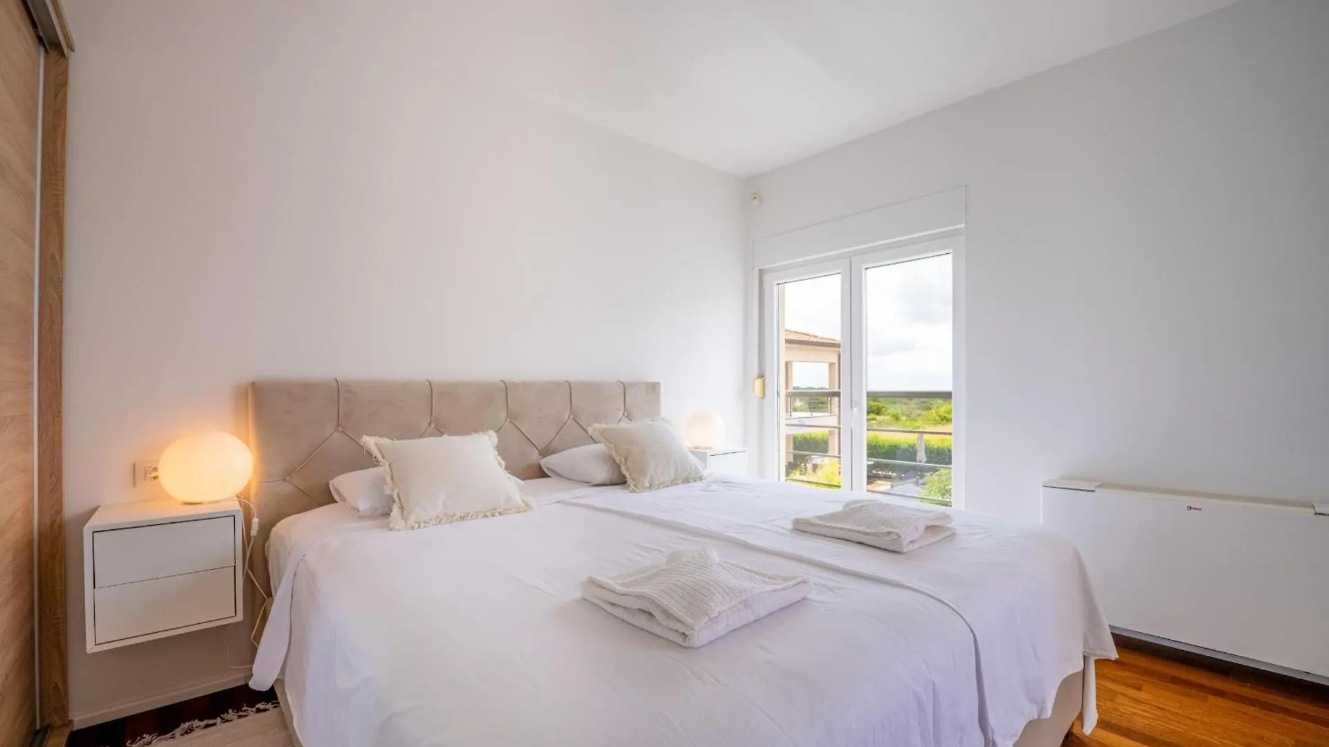 4 Schlafzimmer, 3 Badezimmer, Kueche, Wohnzimmer, Privater Pool, Grill Vodnjan Croatia