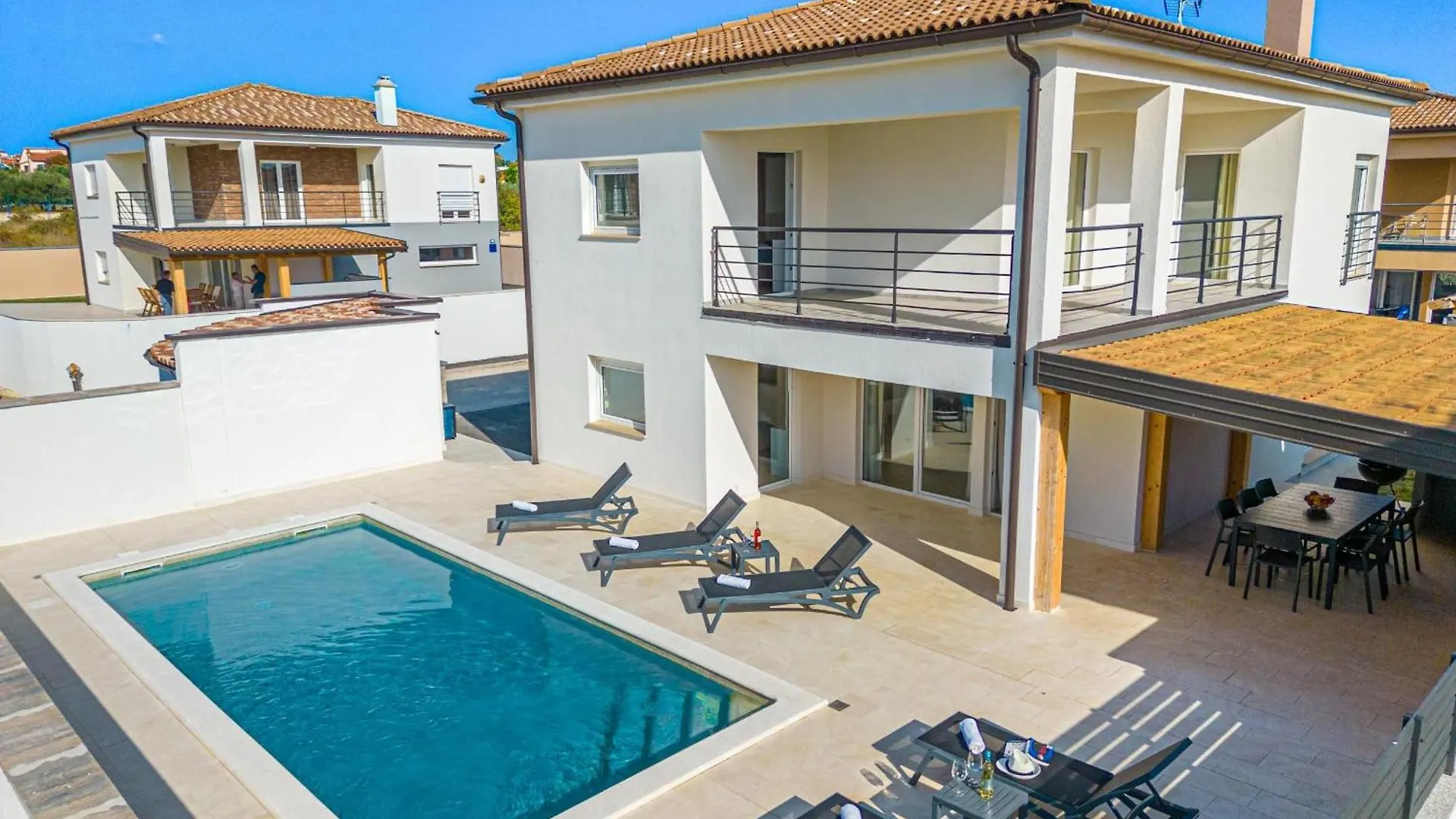 4 Schlafzimmer, 3 Badezimmer, Kueche, Wohnzimmer, Privater Pool, Grill Vodnjan Croatia