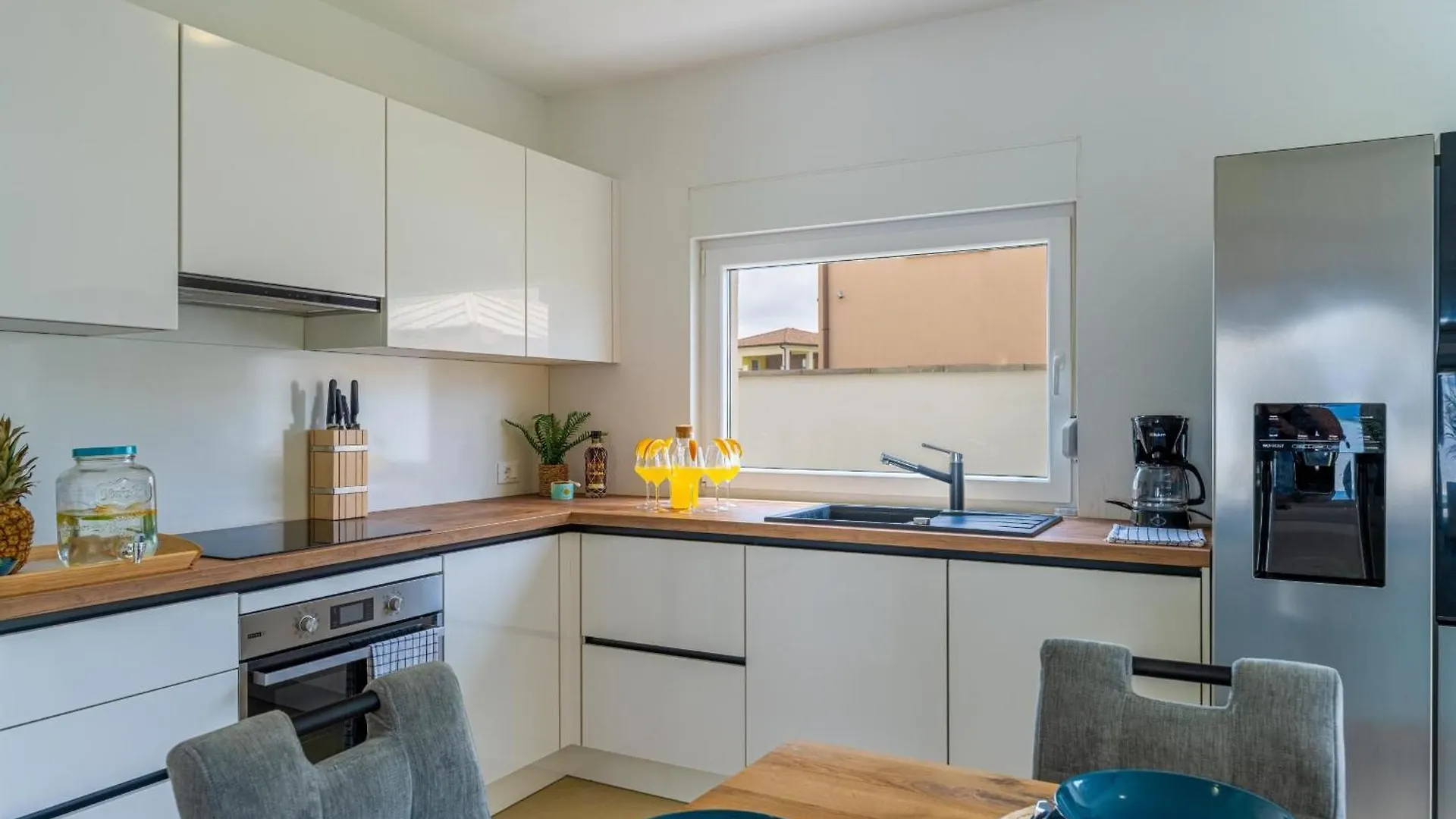 4 Schlafzimmer, 3 Badezimmer, Kueche, Wohnzimmer, Privater Pool, Grill Vodnjan Holiday home